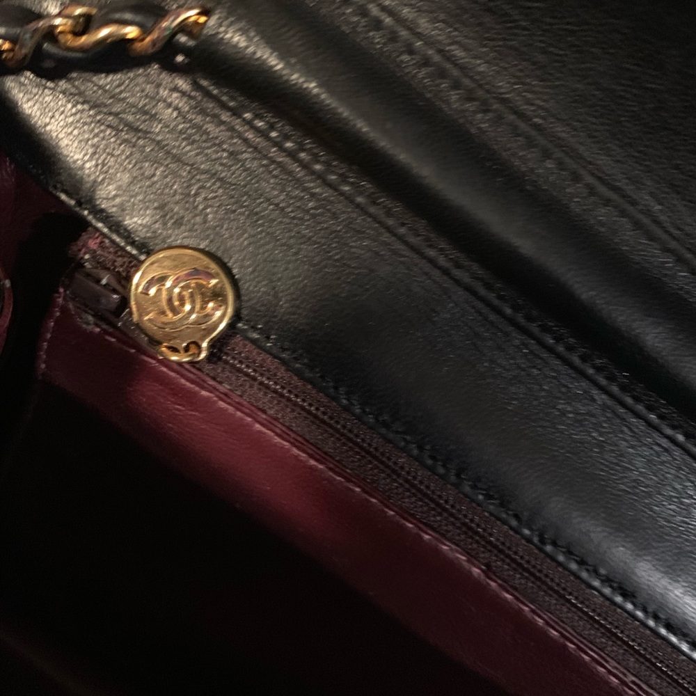 Authentic Vintage Chanel Shoulder Purse - Picture 5 of 7
